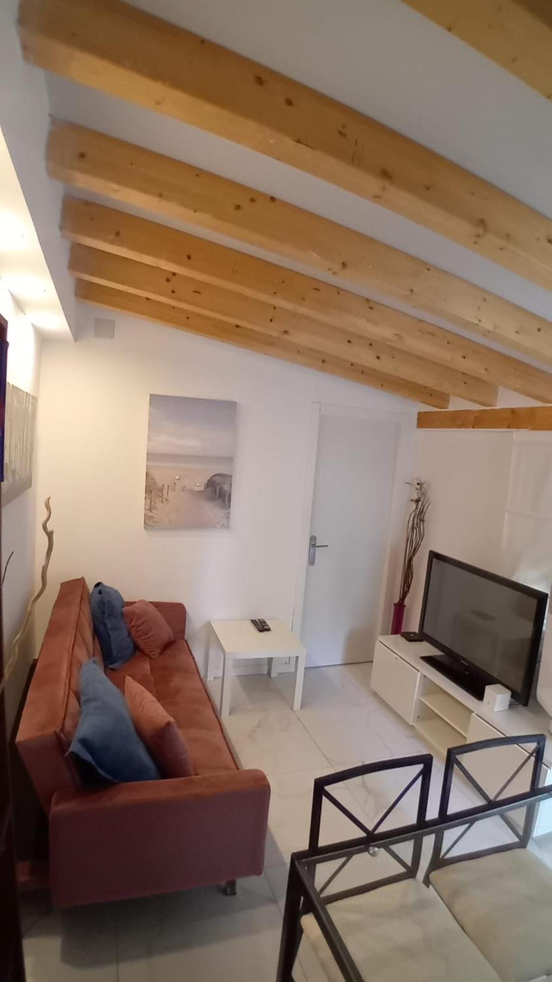 Apartamento Centrico En Villaviciosa De Odon Luaran gambar